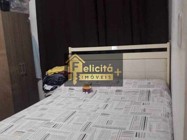 Apartamento para Venda em Carapicuíba - 4