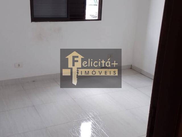 Apartamento para Venda em Carapicuíba - 4