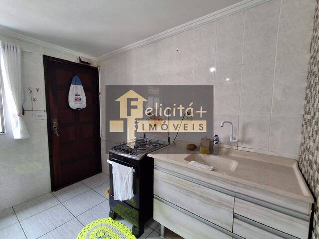 Apartamento para Venda em Carapicuíba - 4