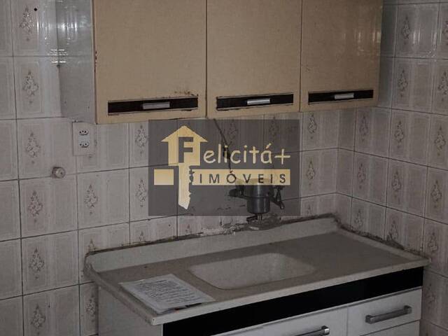 Apartamento para Venda em Carapicuíba - 4