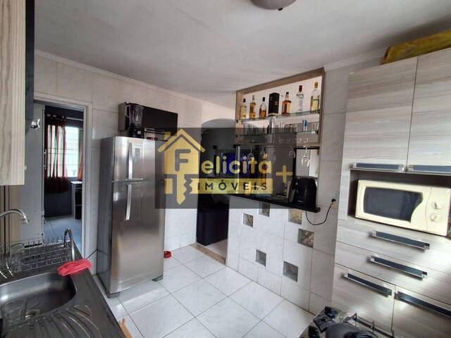 Apartamento para Venda em Carapicuíba - 4