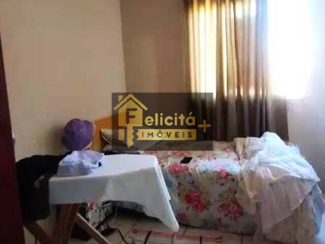 Apartamento para Venda em Carapicuíba - 4