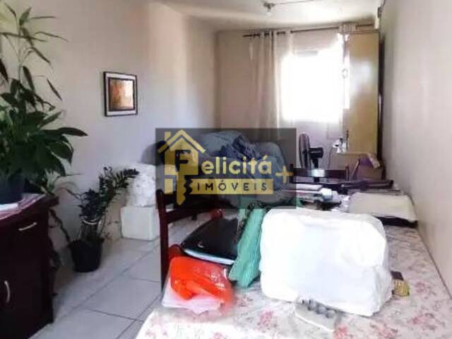 Apartamento para Venda em Carapicuíba - 2