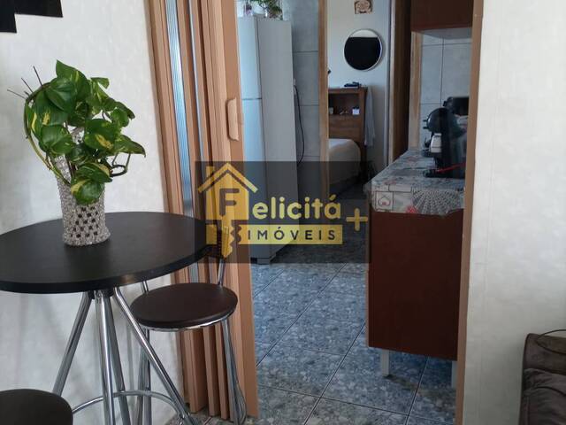 Apartamento para Venda em Carapicuíba - 5