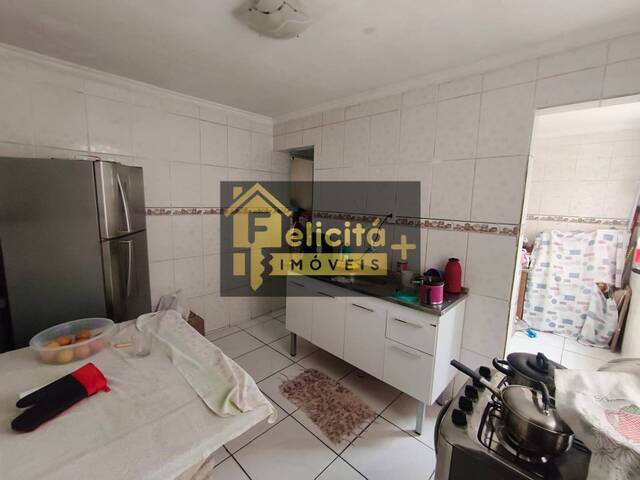 Apartamento para Venda em Carapicuíba - 4