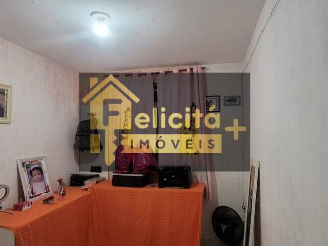 Apartamento para Venda em Carapicuíba - 4