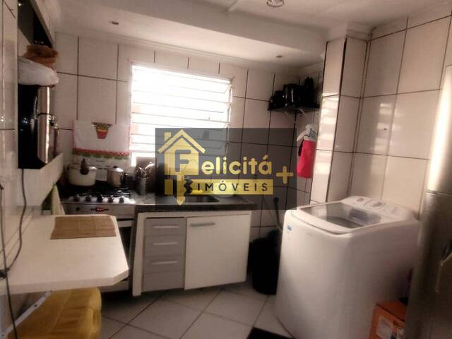 Apartamento para Venda em Carapicuíba - 5
