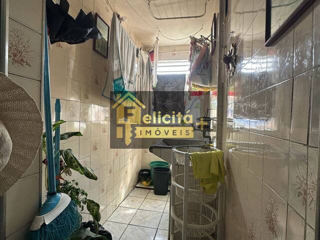 Apartamento para Venda em Carapicuíba - 4