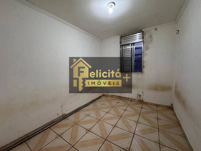Apartamento para Venda em Carapicuíba - 5