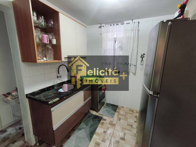 Apartamento para Venda em Carapicuíba - 5